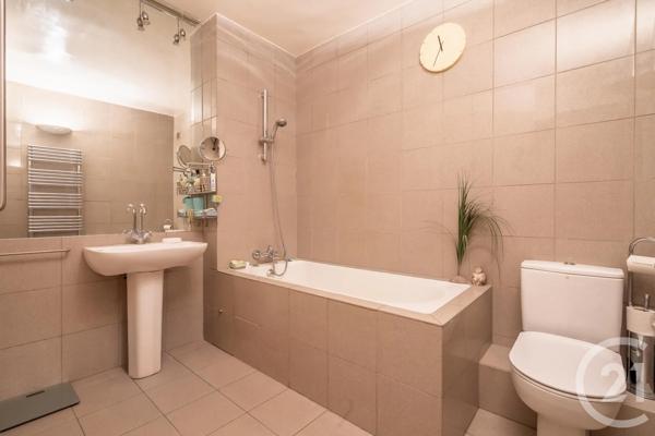 Appartement à vendre  3 pièces - 72 m 2   PARIS  - 75012