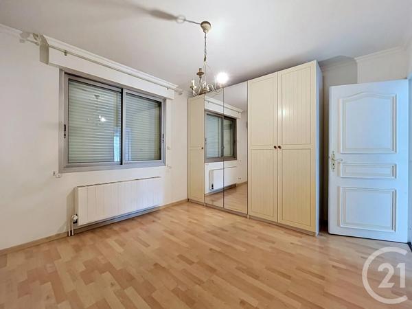 Maison à vendre  7 pièces - 189,82 m 2   CHARTRES  - 28
