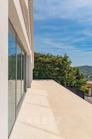 L’Art de Vivre au Sommet de Mougins – Une Signature Architecturale Exclusive
