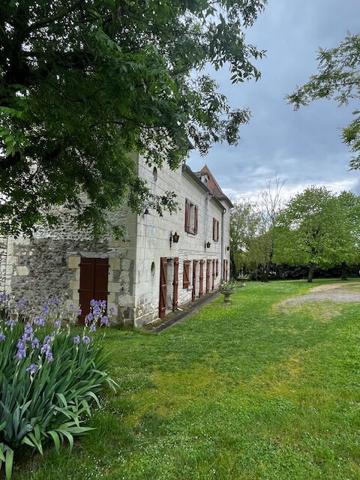 ANCIEN RELAIS DE CHASSE AUX PORTES DE CHATELLERAULT
