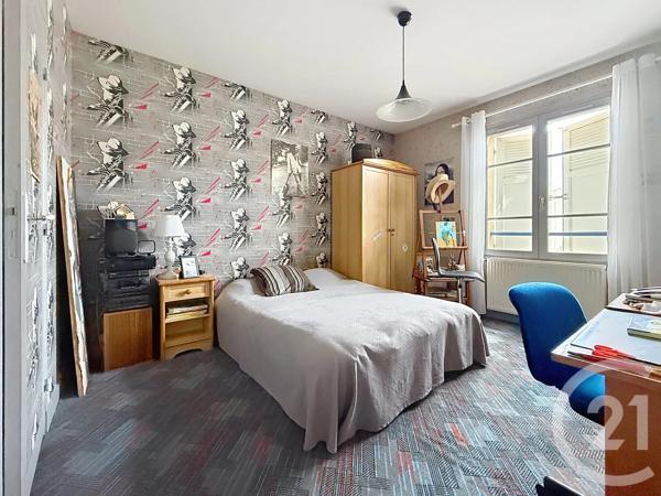 Maison à vendre  6 pièces - 145,65 m 2   CHARTRES  - 28