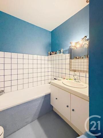 Maison à vendre  6 pièces - 145,65 m 2   CHARTRES  - 28