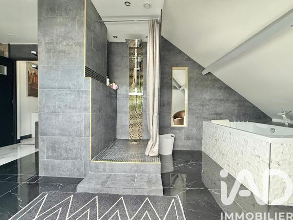 Maison à vendre 6 pièces 172 m² Longjumeau