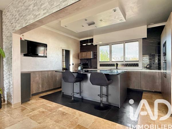 Maison à vendre 6 pièces 172 m² Longjumeau
