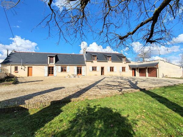 Maison à vendre à Doué-en-Anjou dans le Maine-et-Loire (49700), ref :