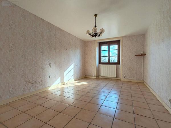 Maison à vendre à Doué-en-Anjou dans le Maine-et-Loire (49700), ref :