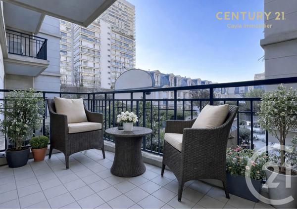 Appartement F4 à vendre  4 pièces - 86,90 m 2   COURBEVOIE  - 92