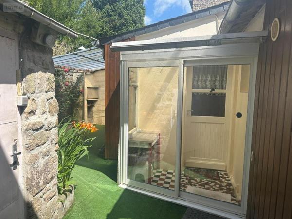 Maison à vendre à Guingamp dans les Côtes-d'Armor (22200), ref : 22064-1079