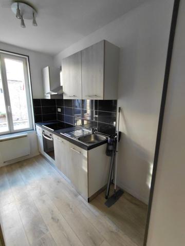 Maison de ville à louer à Cormeilles dans l'Eure (27260), ref :   
Centre ville