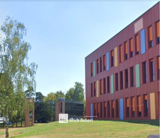 Location bureaux indépendants à Limonest avec espaces verts et balcons