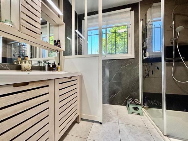 Le Teich Hyper-centre : maison de Plain-pied 3 chambres + bureau