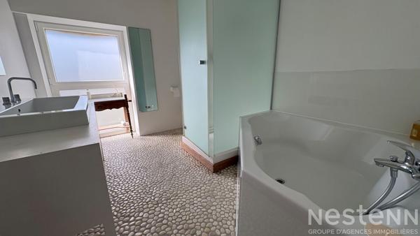 A vendre - Maison en pierre à 5 km des plages de Carnac avec 6 chambres
