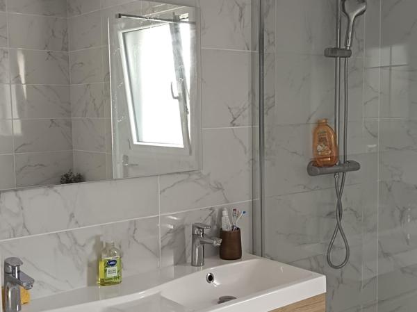 Vente maison en lotissement Chauvigny (86300), 183.00m² avec 6 pièce(s) dont 4 chambre(s). La Bruyere Immobilier