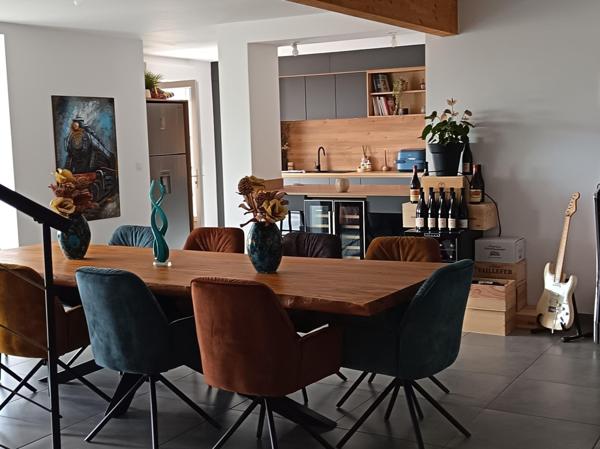 Vente maison en lotissement Chauvigny (86300), 183.00m² avec 6 pièce(s) dont 4 chambre(s). La Bruyere Immobilier