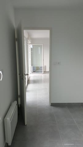 T2  orienté sud étage élevé et grand garage fermé