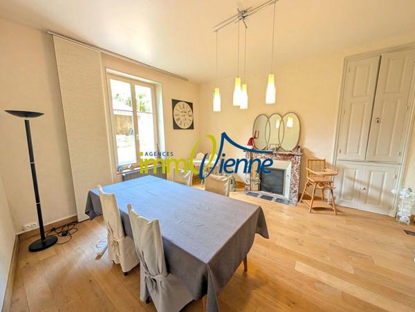 Vente Maison 6 pièces 183 m2 à Lussac-les-Châteaux