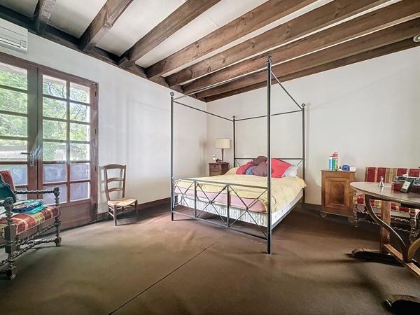 Ensemble immobilier sur 1.8 hectares