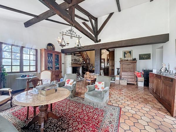 Ensemble immobilier sur 1.8 hectares