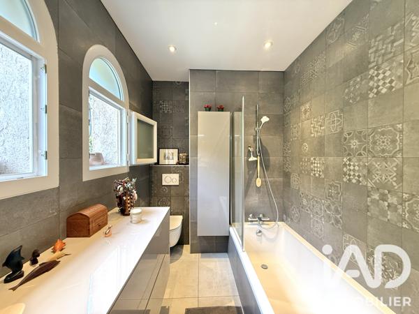 Maison à vendre 8 pièces 223 m² Vence
