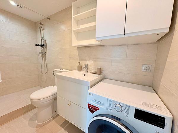 Maison 6 pièce(s) - 4 chambres 998 000 € **  - Référence  4720