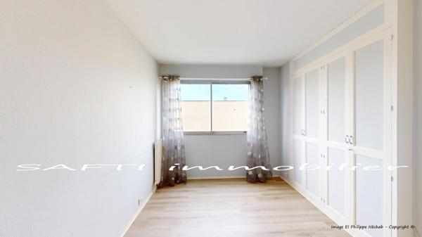 Grand appartement 109m2 – 3/4 Chambres – cave – box privé 2 voitures - Résidence privée.