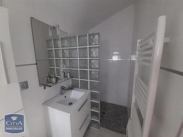 Appartement à louer 1 pièce 16.3m² Billère (64140)