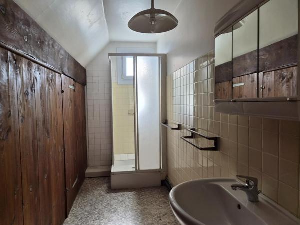 MAISON FAMILIALE 5 CHAMBRES VOLUMES GENEREUX