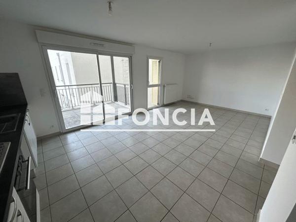 Location Appartement 3 pièces 63.1 m² - 357 AVENUE VICTOR HUGO Valence 26000