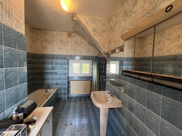 Maison à vendre 128 000 € Javerlhac-et-la-Chapelle-Saint-Robert 5 p 129 m² DPE E