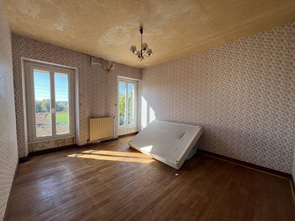 Maison à vendre 128 000 € Javerlhac-et-la-Chapelle-Saint-Robert 5 p 129 m² DPE E