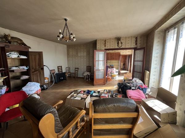 Maison à vendre 128 000 € Javerlhac-et-la-Chapelle-Saint-Robert 5 p 129 m² DPE E