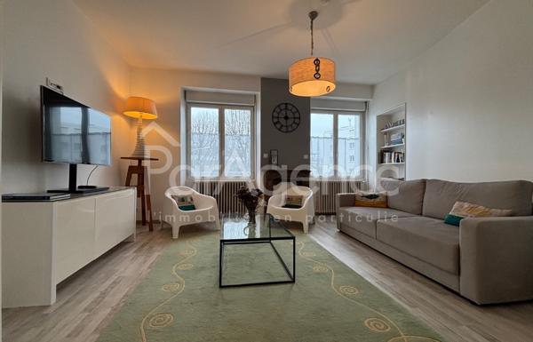 Appartement Dernier étage avec garage centre-ville