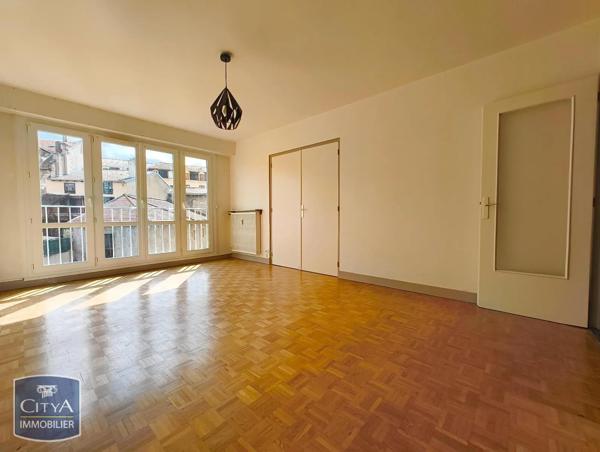 Appartement à louer 2 pièces 56.62m² Roanne (42300)