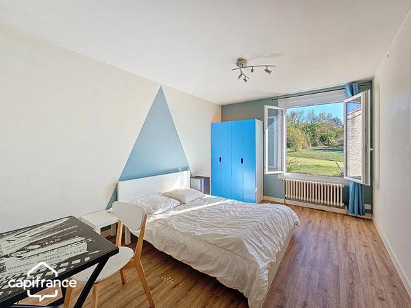 Propriété d’exception à Thouars (79): 448 m² habitables sur 1,7 ha, liberté et volumes hors norme