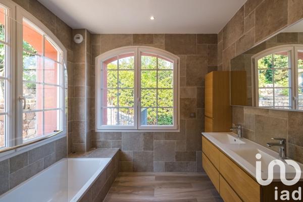 Maison à vendre 9 pièces 175 m² Théoule-sur-Mer