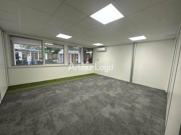 BUREAUX à LOUER de 1769 m²