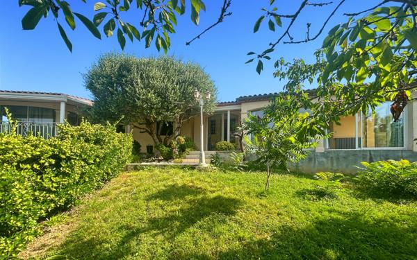 Maison à vendre    7 pièces •  Estillac