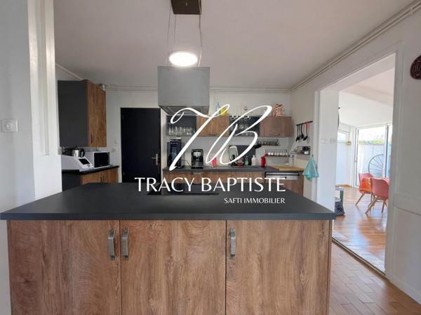 Une maison pensée pour accueillir la vie de famille – 5 chambres – Proche centre ville