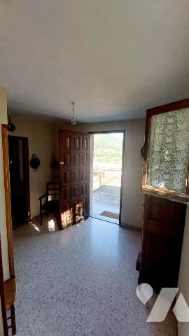 grande maison familiale T7 avec vue imprenable,  jardin clos ? combles aménageables et garage