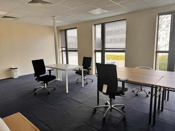 TOURS NORD L'AERONEF BUREAUX A LOUER DE 44 M² AVEC POSSIBILITE DE PARKING
