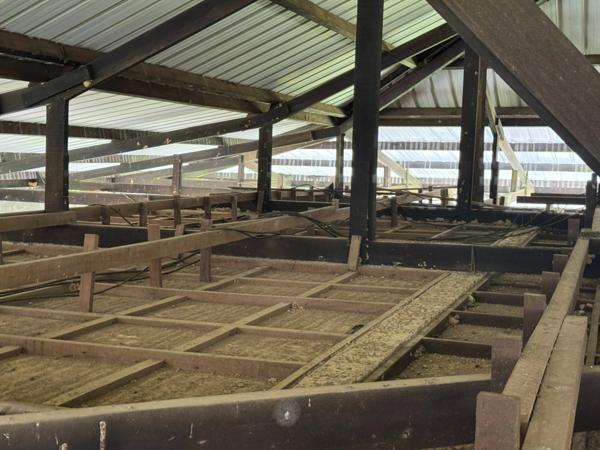 Exceptionnelle Maison a rénover sur une parcelle de 5000 m2 bord de RN1 Macouria