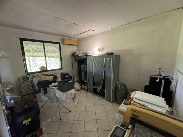 Exceptionnelle Maison a rénover sur une parcelle de 5000 m2 bord de RN1 Macouria