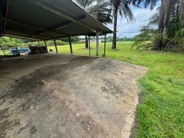 Exceptionnelle Maison a rénover sur une parcelle de 5000 m2 bord de RN1 Macouria