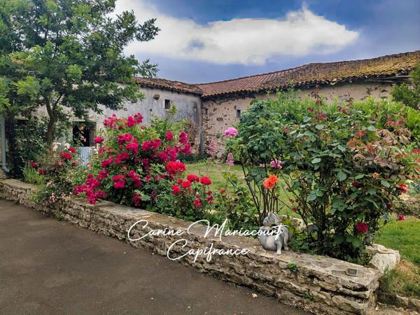 MAISON RENOVEE DE 160 M2, 4 CHAMBRES, VERANDA, GRAND GARAGE ET DEPENDANCES