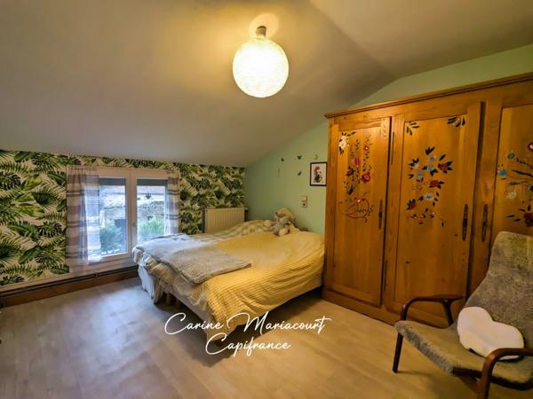 MAISON RENOVEE DE 160 M2, 4 CHAMBRES, VERANDA, GRAND GARAGE ET DEPENDANCES