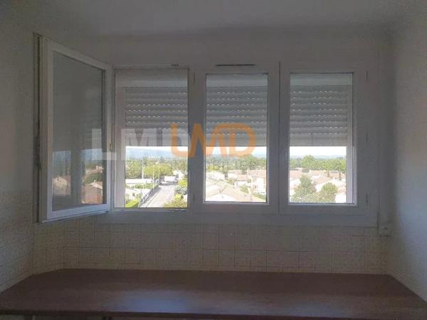 Beau T3 résidence Cavaillon