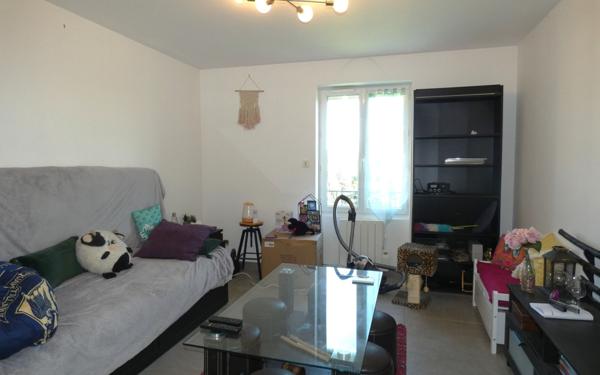 Appartement à louer    2 pièces • 48,35 m2 Saint-Genis-Laval