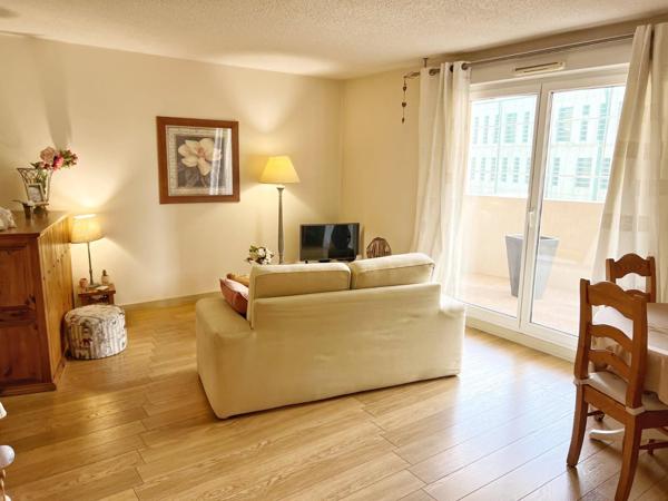 Avignon (84000) Appartement avec grande terrasse