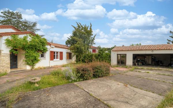 Maison à vendre    6 pièces •  Pontenx-les-Forges