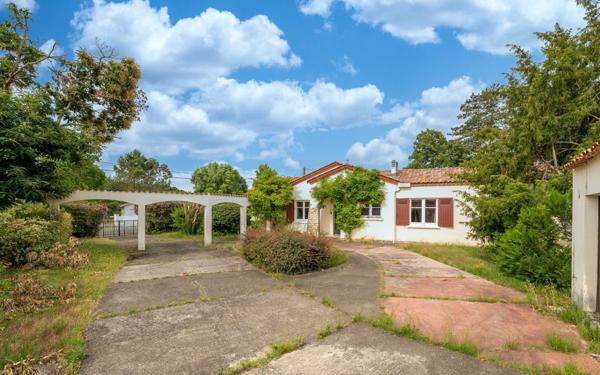 Maison à vendre    6 pièces •  Pontenx-les-Forges